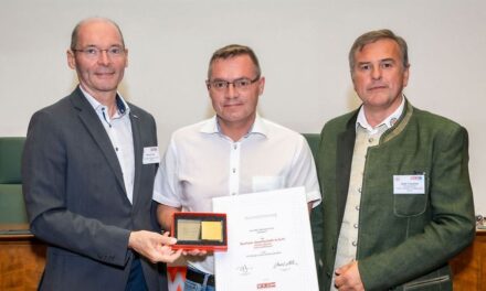 Jubiläumsmedaille für den Holzbaumeister